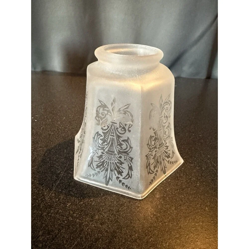 VTG Victorian Style Bell Shaped Frosted & Etched Glass light Shade 2-1/4” Fitter